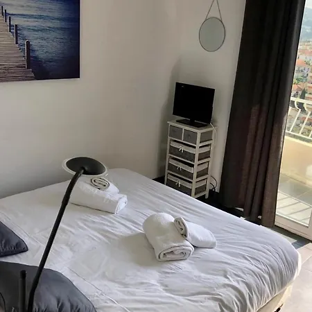 Apartment Cosy 42m With Balcony View And Wifi Cannes